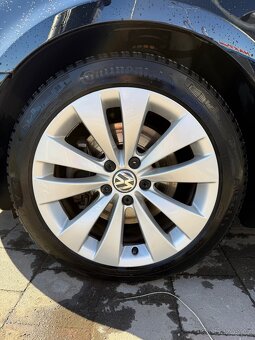 VW Passat CC 3C8 sada kol s pneu 235/45 R17 8Jx17H2 ET41 3C8 - 2