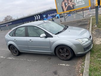 Ford Focus 1.6 85kW benzin 2005 195tis - 2