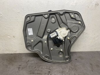 ŠKODA OCTAVIA 2 04-13 - ZADNÍ ELEKTRICKÉ STAHOVAČKY KOMPLET - 2
