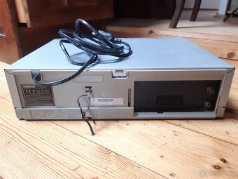 VHS videorekordér Thomson VTH6400E - zcela funkční, bez ovla - 2