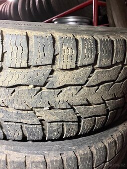 Prodám pneu 225/70 R15 C 112/110s - 2
