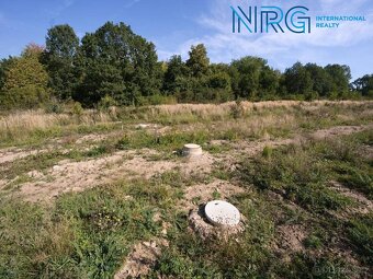 Prodej stavebního zasíťovaného pozemku, 701 m2 - 2