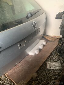 Škoda Octavia III víko kufru páté dveře - 2