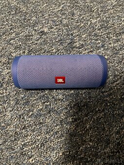 Reproduktor jbl flip 4 - 2