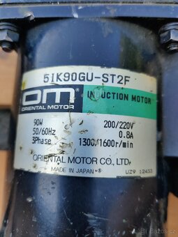 Elektromotor s převodovkou - 2