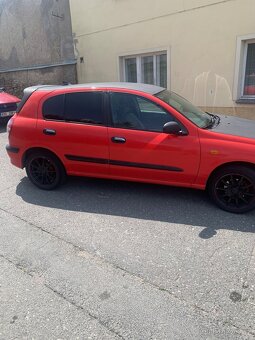 Nissan Almera N16 hatchback - 2