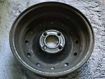 Plechový disk R13 4x108 černý - 2