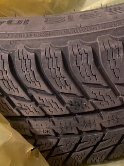 -23555r18-104h-nokian-wr-suv-3 - 2