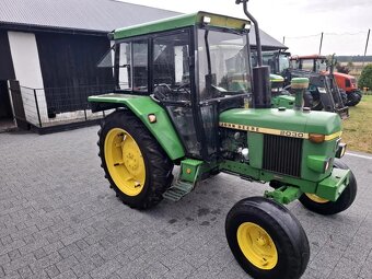 John Deere 2030 - 2