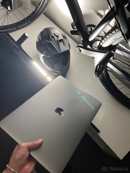 MacBook Pro 15 2017 i7 16/512 - 2