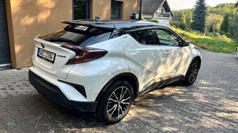 Toyota C-HR 1.8 hybrid 2018 Selection 85tis. Km - 2