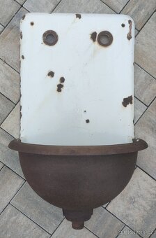 Starožitná výlevka litinová - 2 kohouty - 2