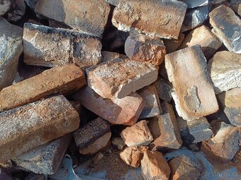 Daruji pálené cihly - 2