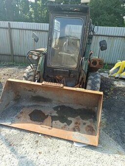 Smykový nakladač unc - 2