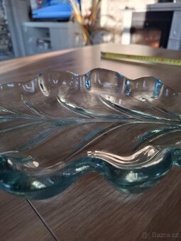 Tác ve tvaru listu - 2