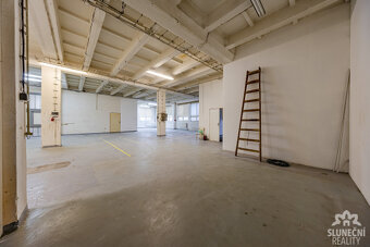 Pronájem skladových / výrobních prostor – 348 m², Uherský Br - 2