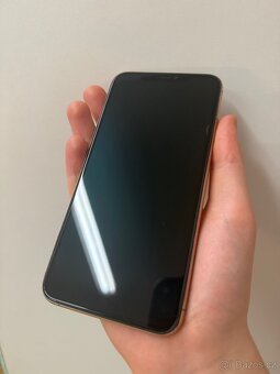 iPhone 11 Pro Max, baterie 100% - 2