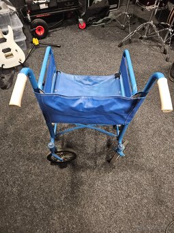 Retro invalidní vozí - 2