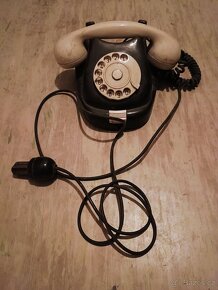 Historický telefon 2ks - 2