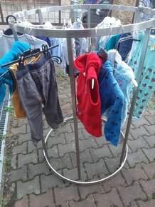 Stojan na obleceni - 2