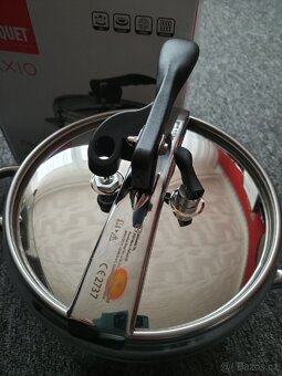 Tlakový hrnec,nový. - 2