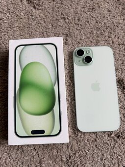 Prodám iPhone 15 (128GB) - 2