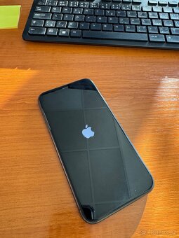 iPhone 11 64gb - 2