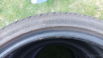 Letni pneu 225/40r18 - 2