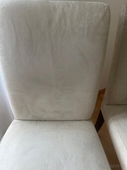 4 jídelní židle – světlé čalounění, dřevěné nohy - 2