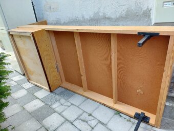 Dřevĕná postel + noční stolečky a toaletni stolek - 2