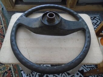 Pěkný Volant Wartburg 353. Nepopraskaný. - 2
