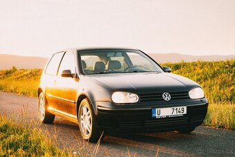 Volkswagen Golf IV 1.6 16V 77 kW - 2