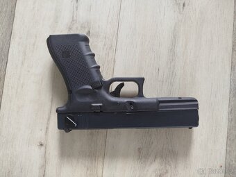 Glock 18 RAVEN - 2