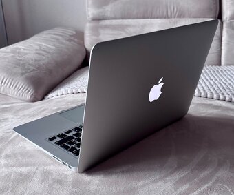 Apple MacBook Air 13” Intel i5, 8GB Ram, 128gb SSD, Top stav - 2