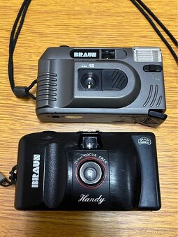 2 plně funkční fotoaparáty Braun na film 35mm - 2
