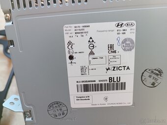 Autorádio s CD přehrávačem - 2