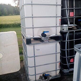 IBC nádrže kontejnery 600 litrů pěkné bílé - 2