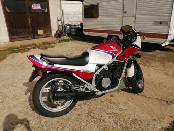Honda VF750F Interceptor - 2