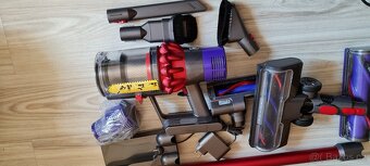 Dyson V 10 Top stav - 2