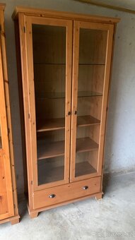 Ikea knihovna Vitrína Markor Leksvik Hemnes antik - 2