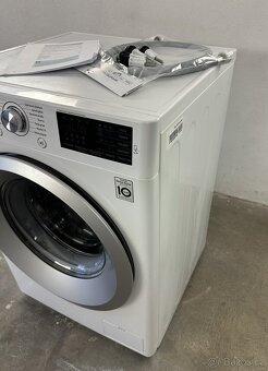 LG tř. A+++, 9 kg náplň, 1400 ot. - JAKO NOVÁ - - 2