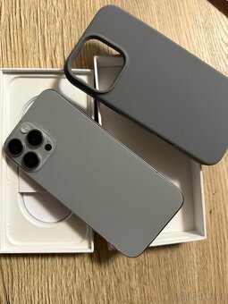 Apple iPhone 16 Pro Max, 256GB - 2