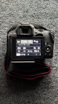 Canon EOS 250D Tělo - 2