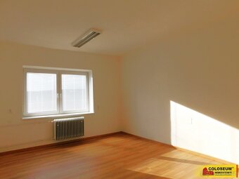 Znojmo , pronájem komerčních prostor, 22 m² , kanceláře - ko - 2