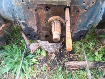 Zetor 4712 díly. - 2