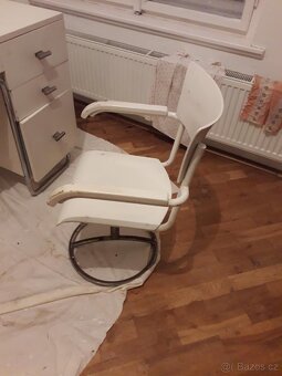 Retro stůl, židle a psací stroj funkcionalismus - 2