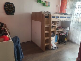 Vyvýšená postel s psacím stolem - 2