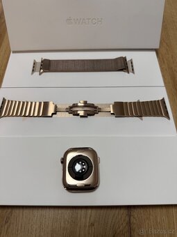 Apple Watch Series 10 – 46 mm, GPS + Cellular – Zlatý titan - 2