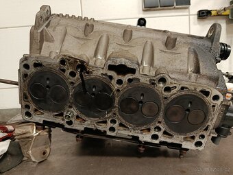 Hlava motoru octavia 2 - 2