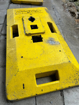 Podstavec pro dopravní značky PROZNAK - 2